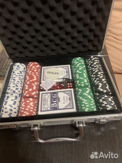 Покерный набор 200 фишек