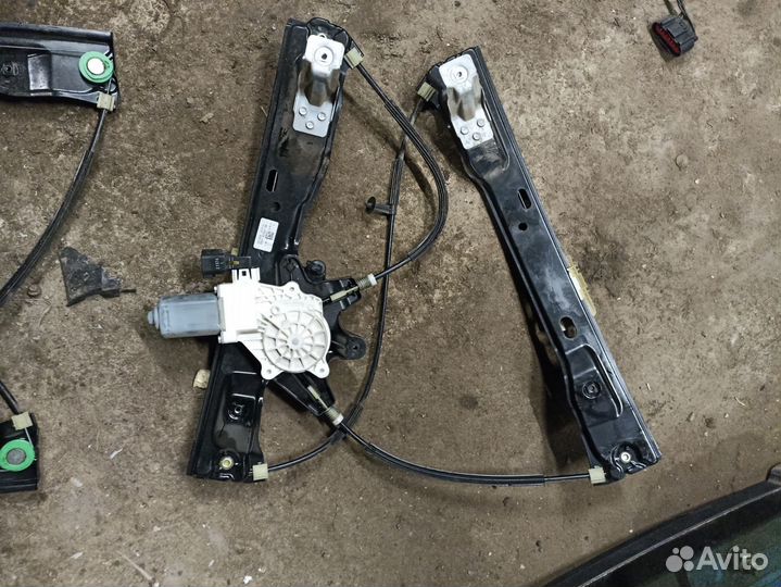 Стеклоподъёмник задний правый форд фокус 3