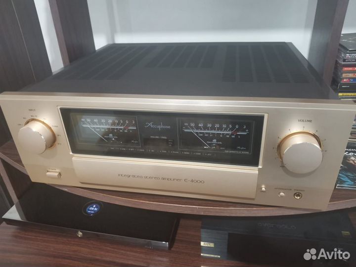 Accuphase E-4000