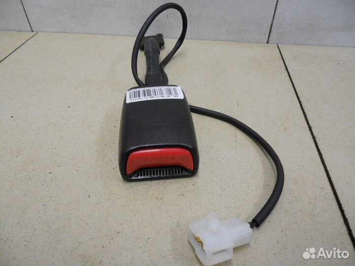 Ответная часть ремня безопасности emgrand X7 2013