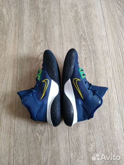 Баскетбольные кроссовки Nike kyrie flytrap 4