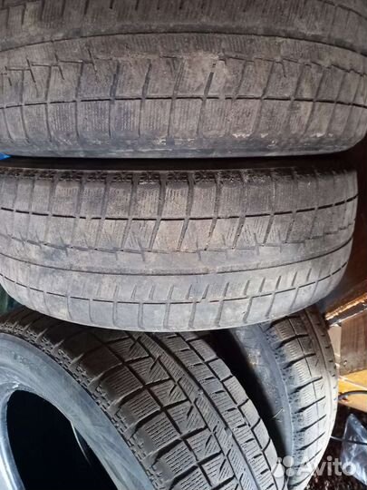 Bridgestone Blizzak Revo GZ 215/60 R16