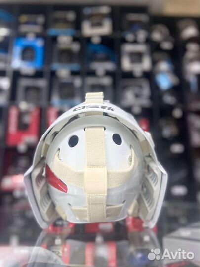 Шлем вратаря Bauer 950 SR