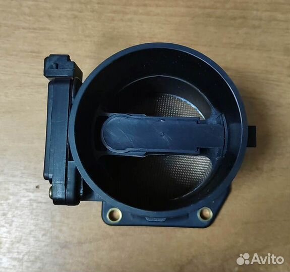 Расходомер воздуха Audi A4, VW Passat B5