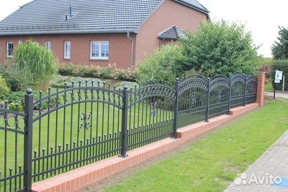 Забор кованый