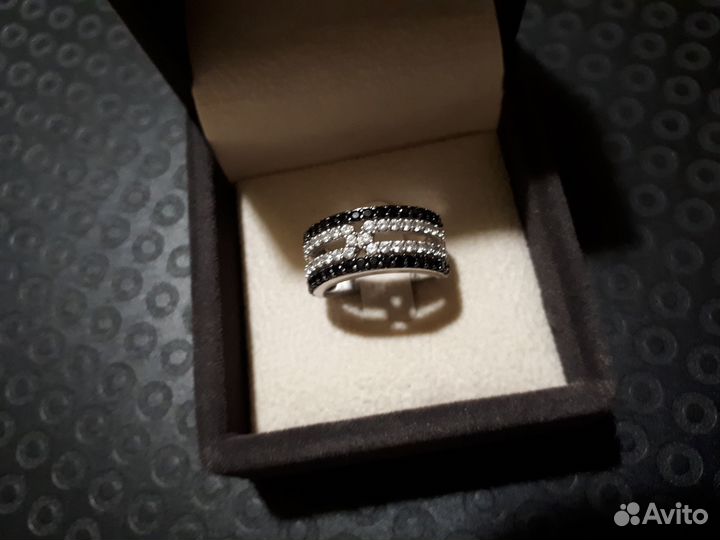 Серебряное кольцо