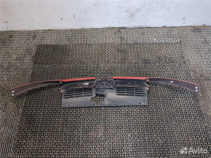 Решетка радиатора Peugeot 206, 2003