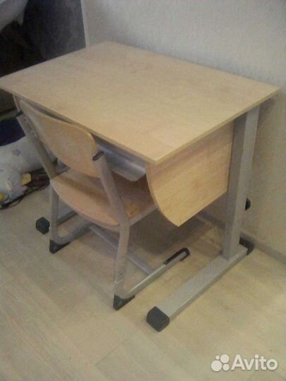 Парта и стул для школьника