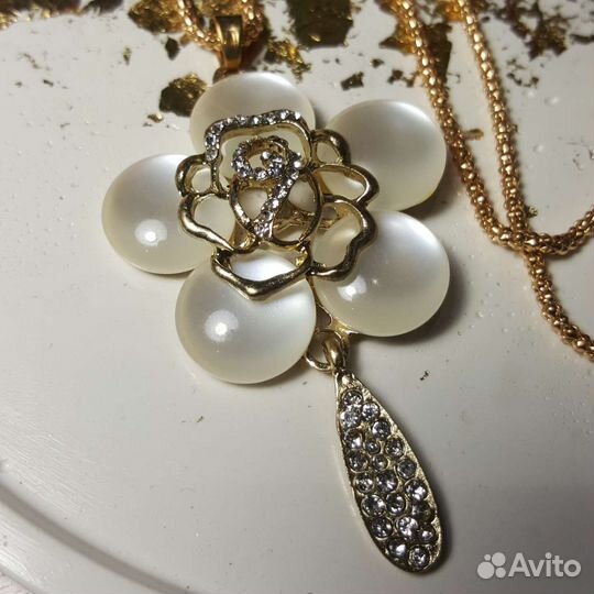 Цепочка с кулоном цветок