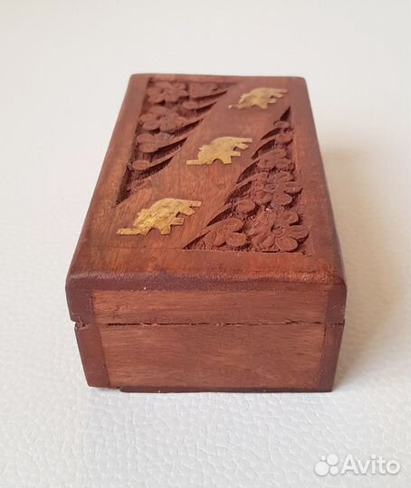 Шкатулка со слонами под чай дерево Индия