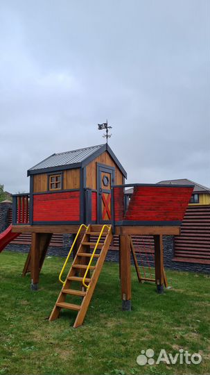 Детская песочница подиум горка