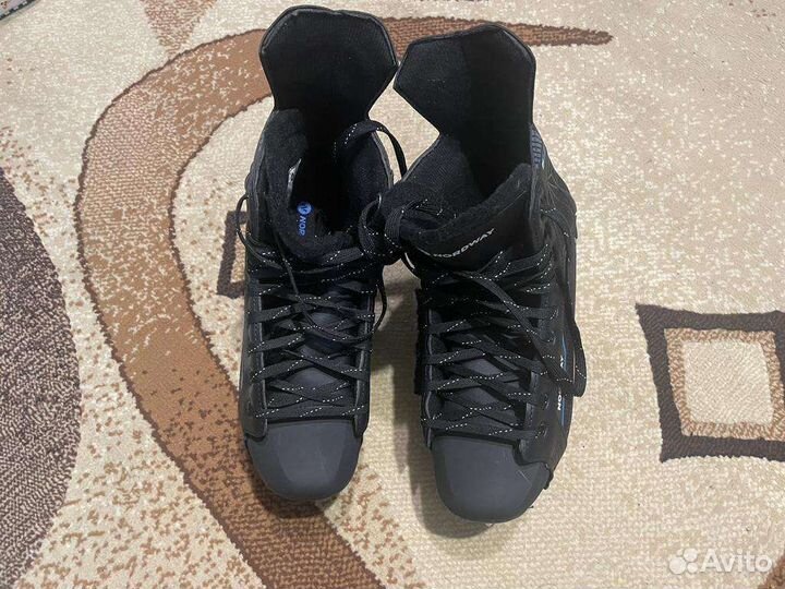 Коньки хоккейные