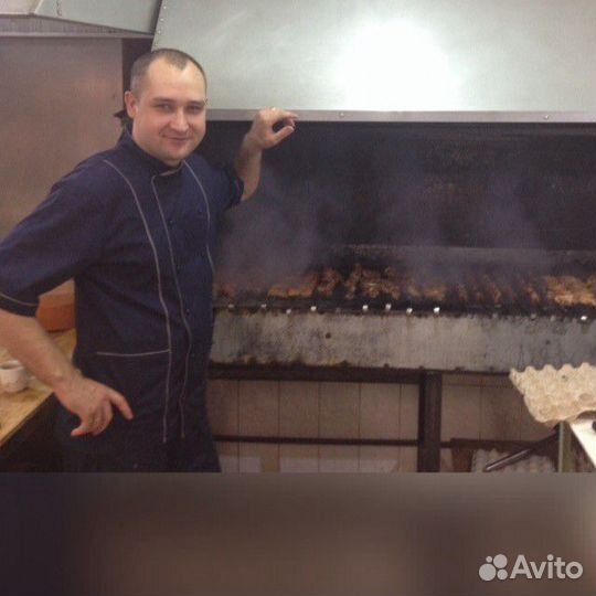 Шашлык, мангальщик