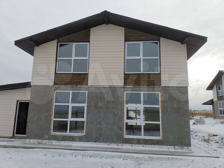 Коттедж 144 м² на участке 9 сот.