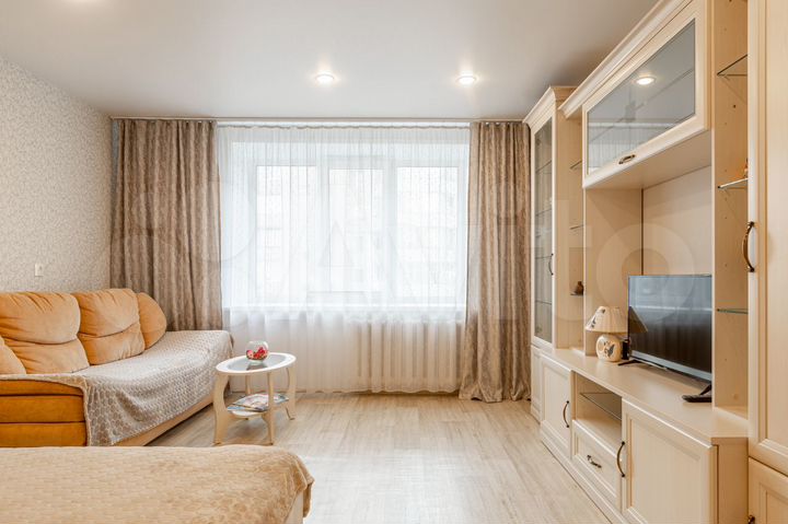 1-к. квартира, 42 м², 5/10 эт.