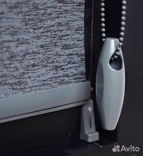 Рулонные жалюзи с пластиковой цепочкой открывания