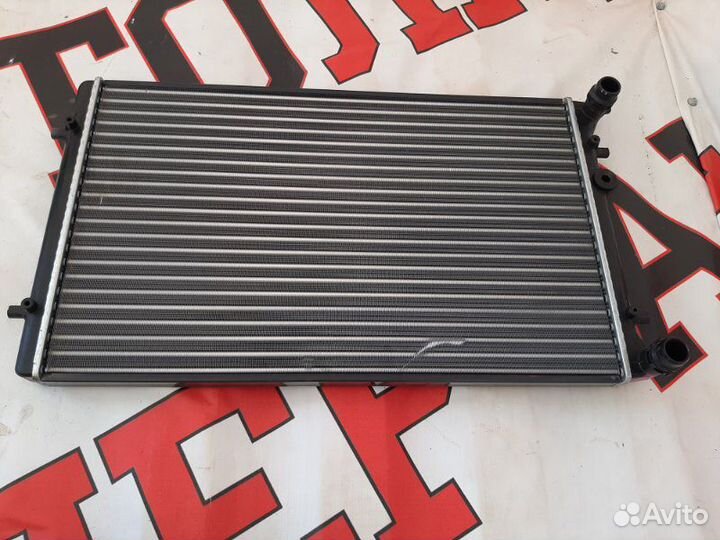 Радиатор двс Volkswagen Jetta Vi 2010-2019