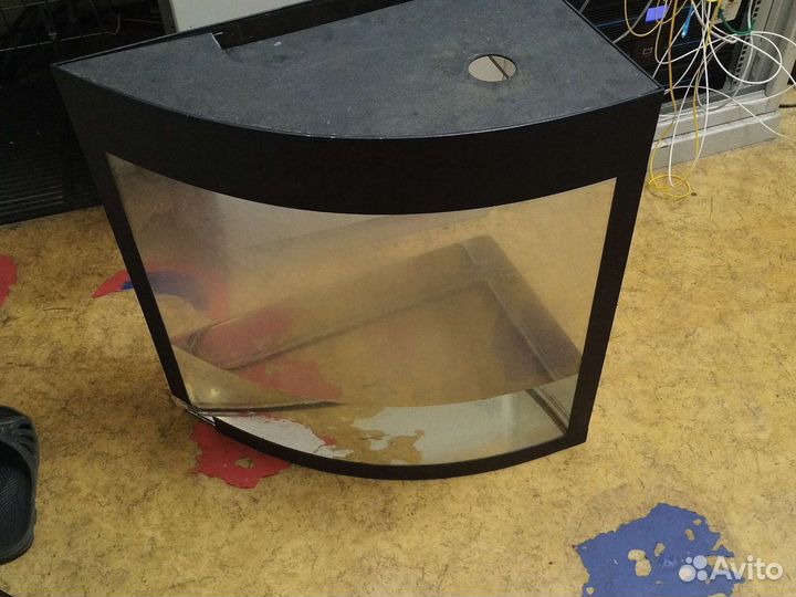 Аквариум угловой