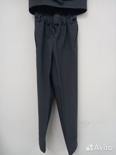 Жилет и брюки на мальчика