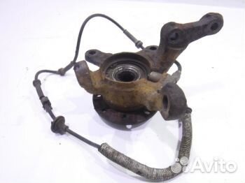 Кулак передний правый