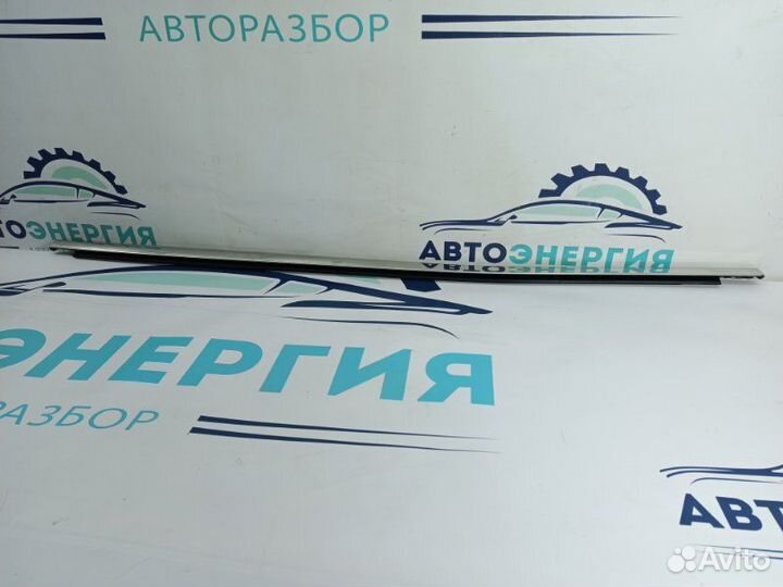 Бархотка стекла наружная задняя правая Geely
