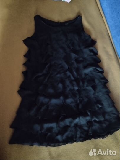 Вечернее платье с воланами