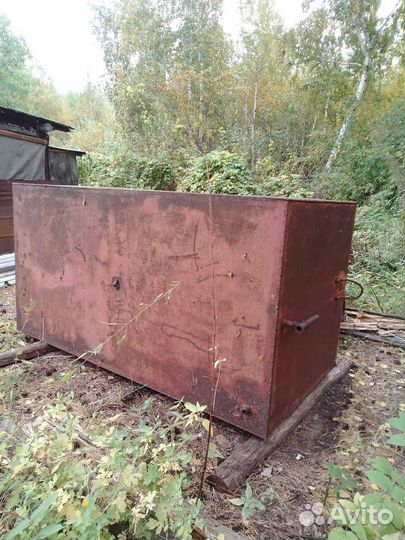 Емкость под воду бу мелалл 3,5 мм