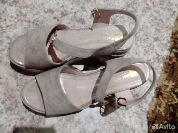 Босоножки женские 40 размер новые