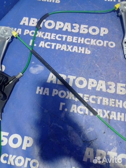 Передний правый стеклоподъемник Opel Corsa D купе