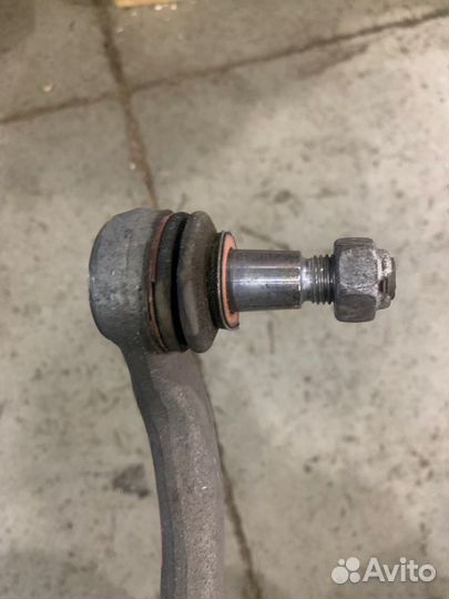 Рулевая тяга с наконечником передняя правая