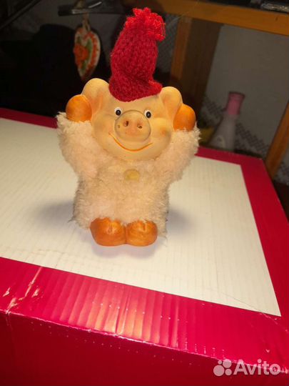 Фарфоровые статуэтки