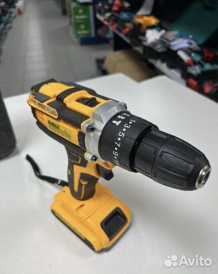 Шуруповерт DeWalt 21V