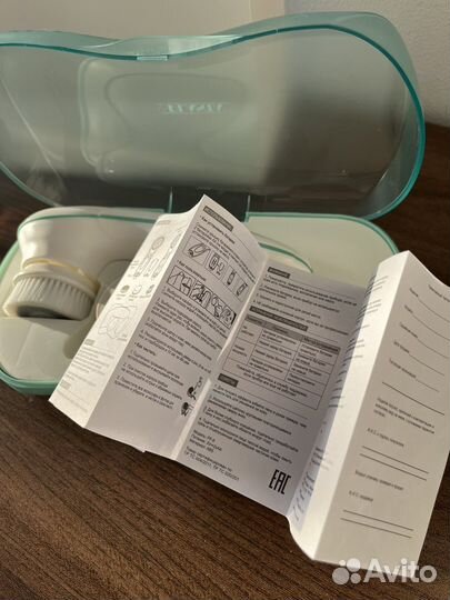 Щетка для чистки лица