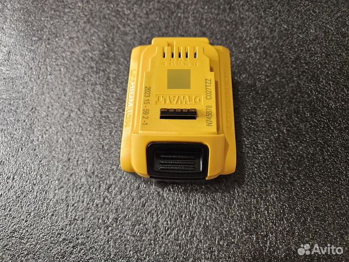 Аккумулятор dewalt dcb184