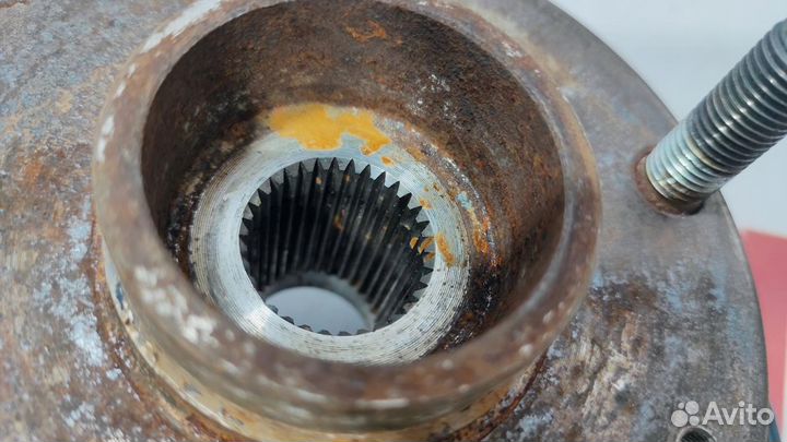 Кулак поворотный передний правый Chevrolet Lacetti 96454298. С датчиком ABS