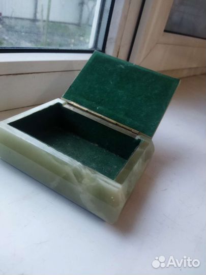 Нефритовая шкатулка