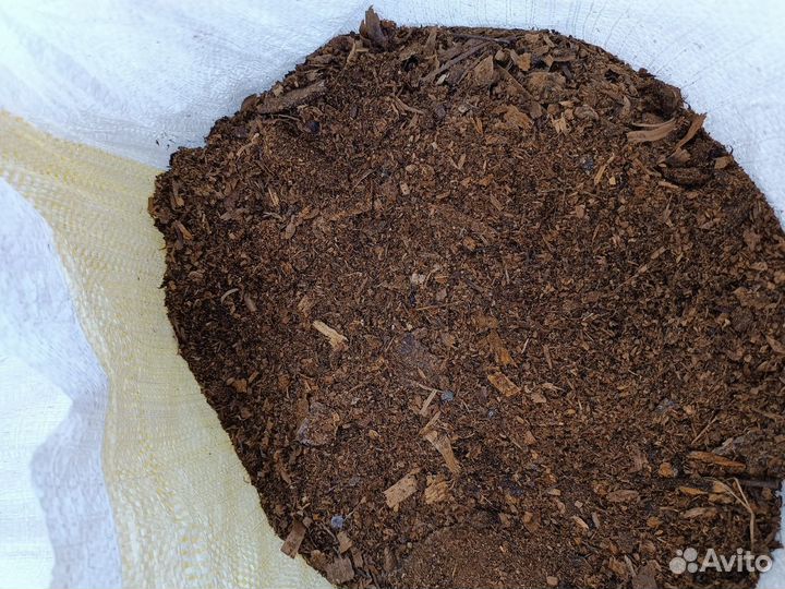 Перегной конский на опилках в мешках