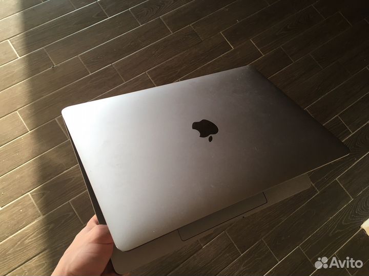 MacBook pro i5/8/256