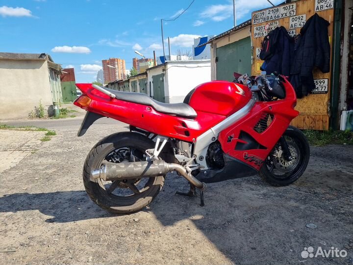 Honda vfr 750 Разбираю. по запчастям