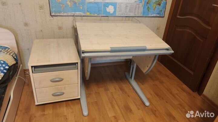 Детский письменный стол трансформер