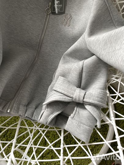 Новая куртка женская