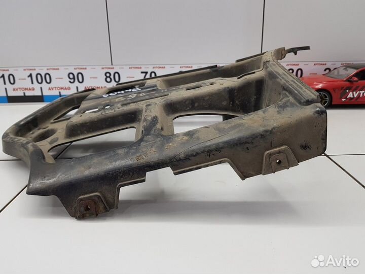 Кронштейн заднего бампера правый (BMW 3)