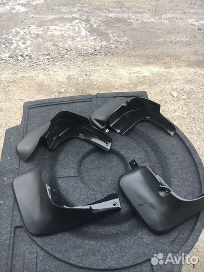 Брызговик на Лексус Rx270, Rx350, Rx450 09-15г