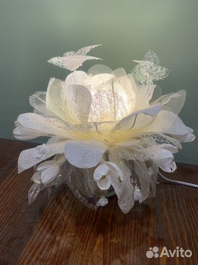 Ночник / светильник в виде цветка