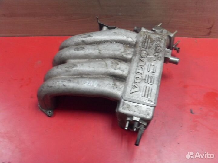 Коллектор впускной 7700867049 Volvo 440 1988-1996