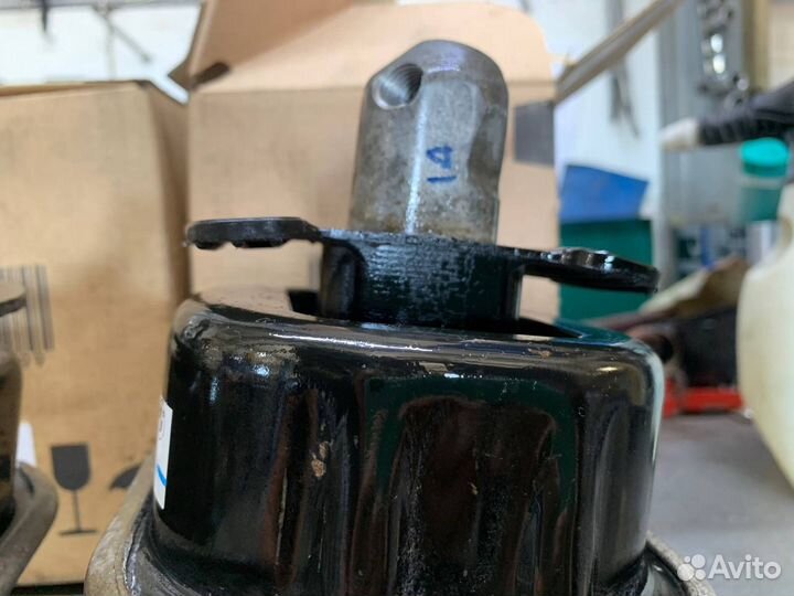 Подушка двигателя Bmw X5 E70 LCI N57D30A 2012