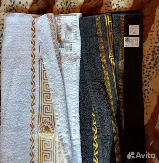 Полотенца новые махровое Версачи 70/140