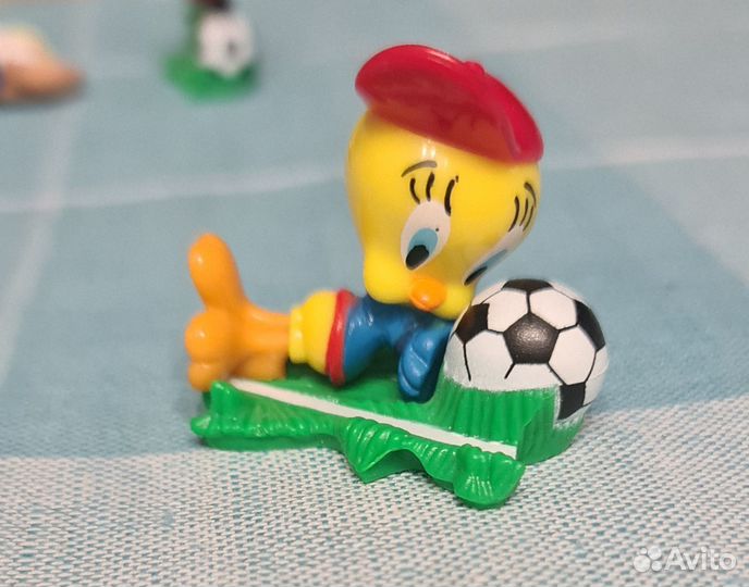 Игрушки из киндера