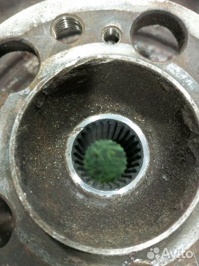 Поворотный кулак задний левый Mercedes-Benz W211