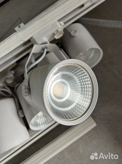 Трековые светильники + трековые шины